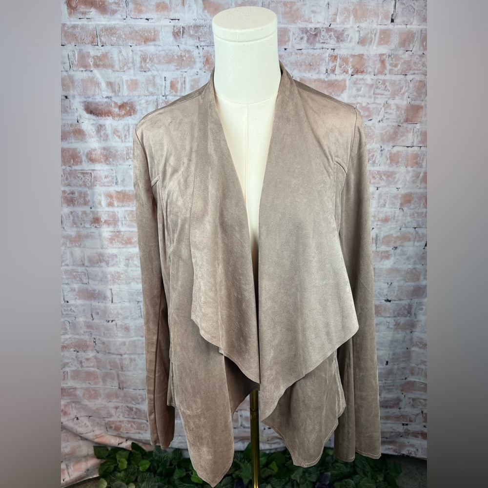 Chic Beige Women's Draped Blazer
